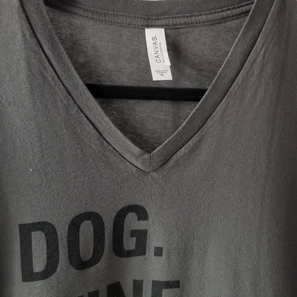 GRAPHIC TEE DOG, WINE, COUCH, NETFLIX - Picture 7 of 8